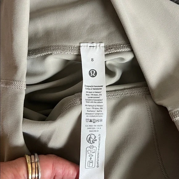 Lululemon Wunder Train HR Tight 25” - Picture 4 of 10